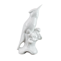 Figur Eisvogel Vogel  mit Sockel weiß Porzellan 16 cm Pokal